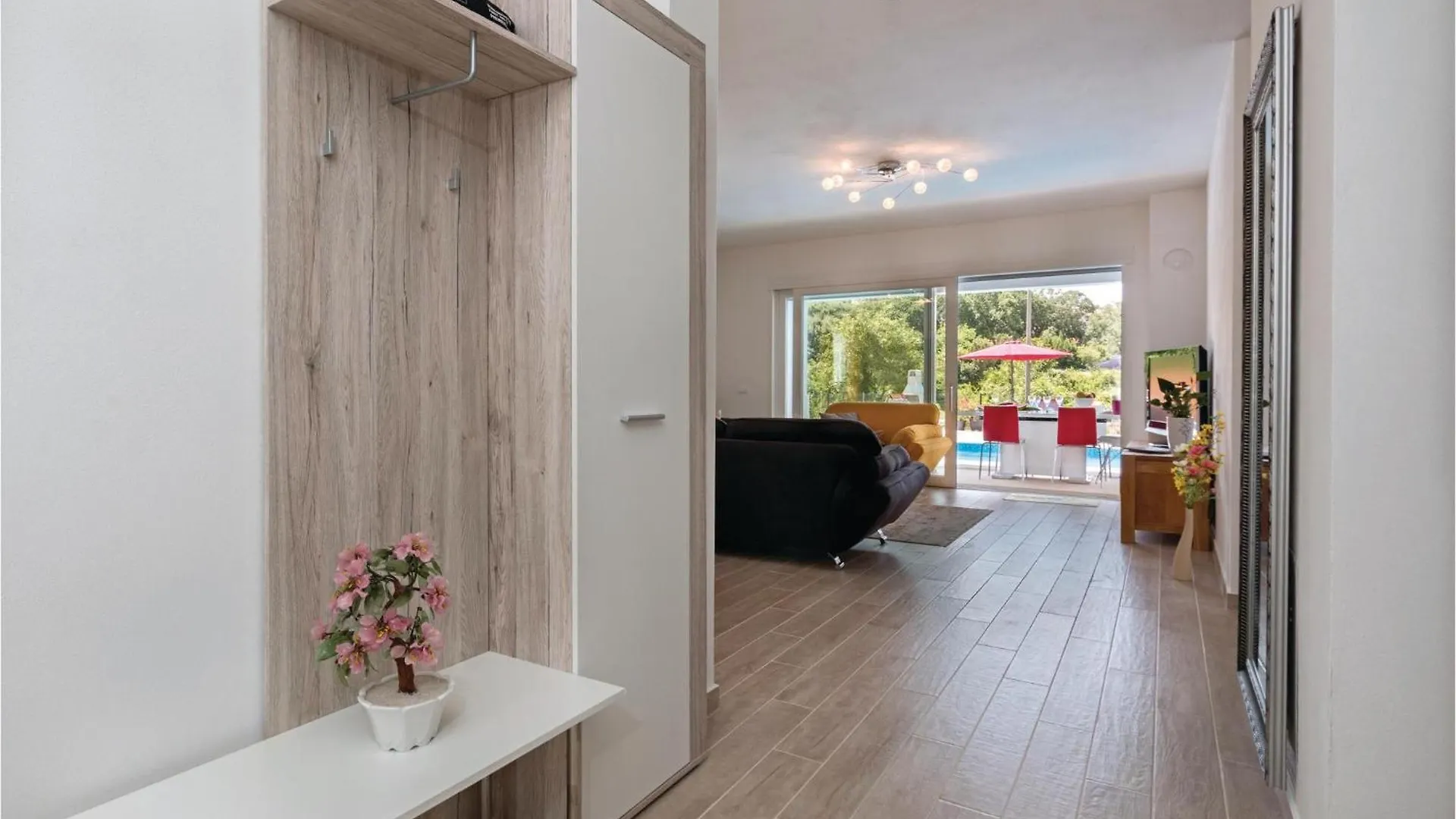 4 Bedroom Stunning Home In Pula Holiday home