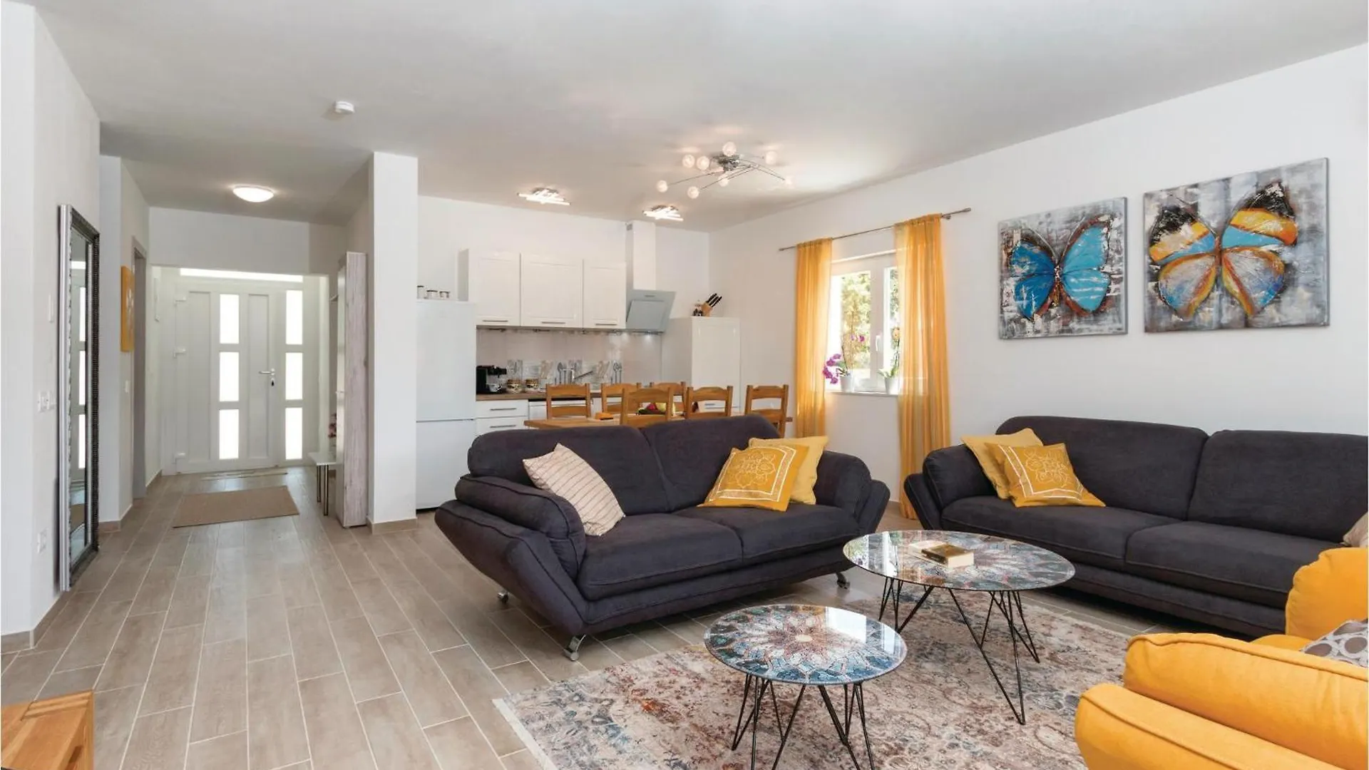 4 Bedroom Stunning Home In Pula