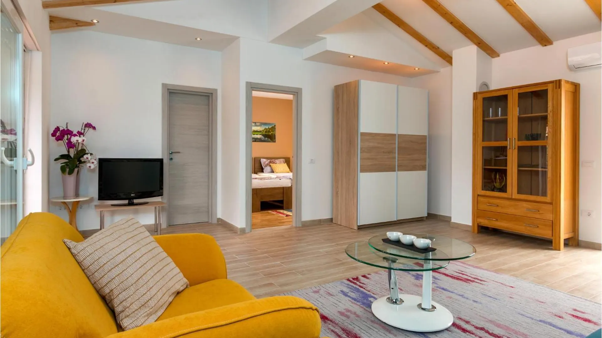 4 Bedroom Stunning Home In Pula Holiday home