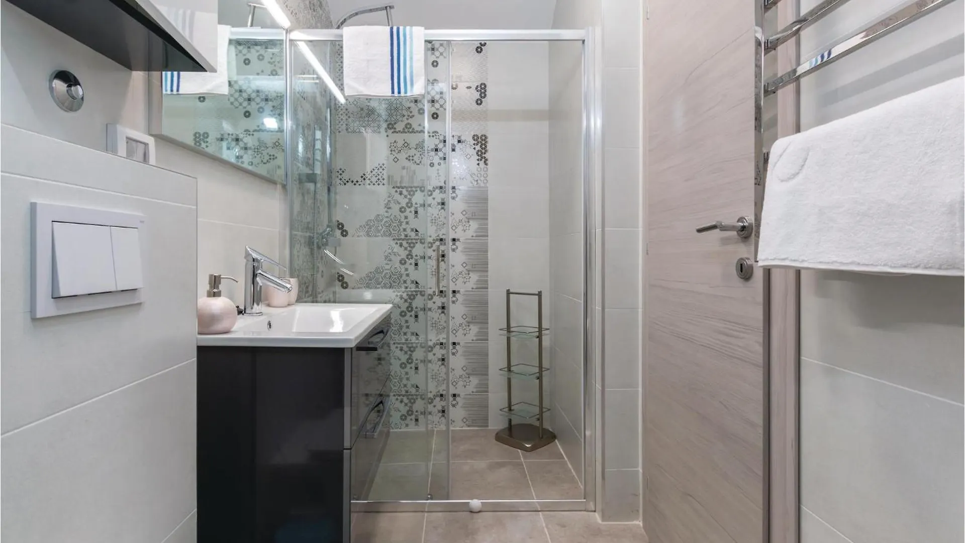 4 Bedroom Stunning Home In Pula