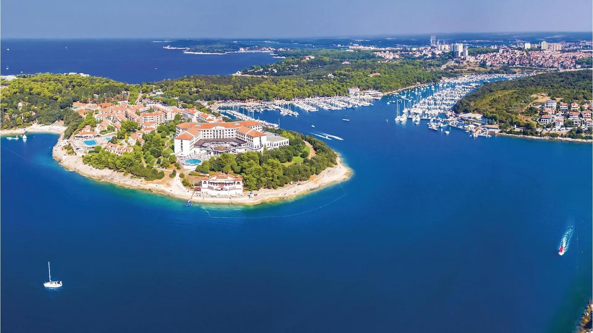 Holiday home 4 Bedroom Stunning Home In Pula Croatia