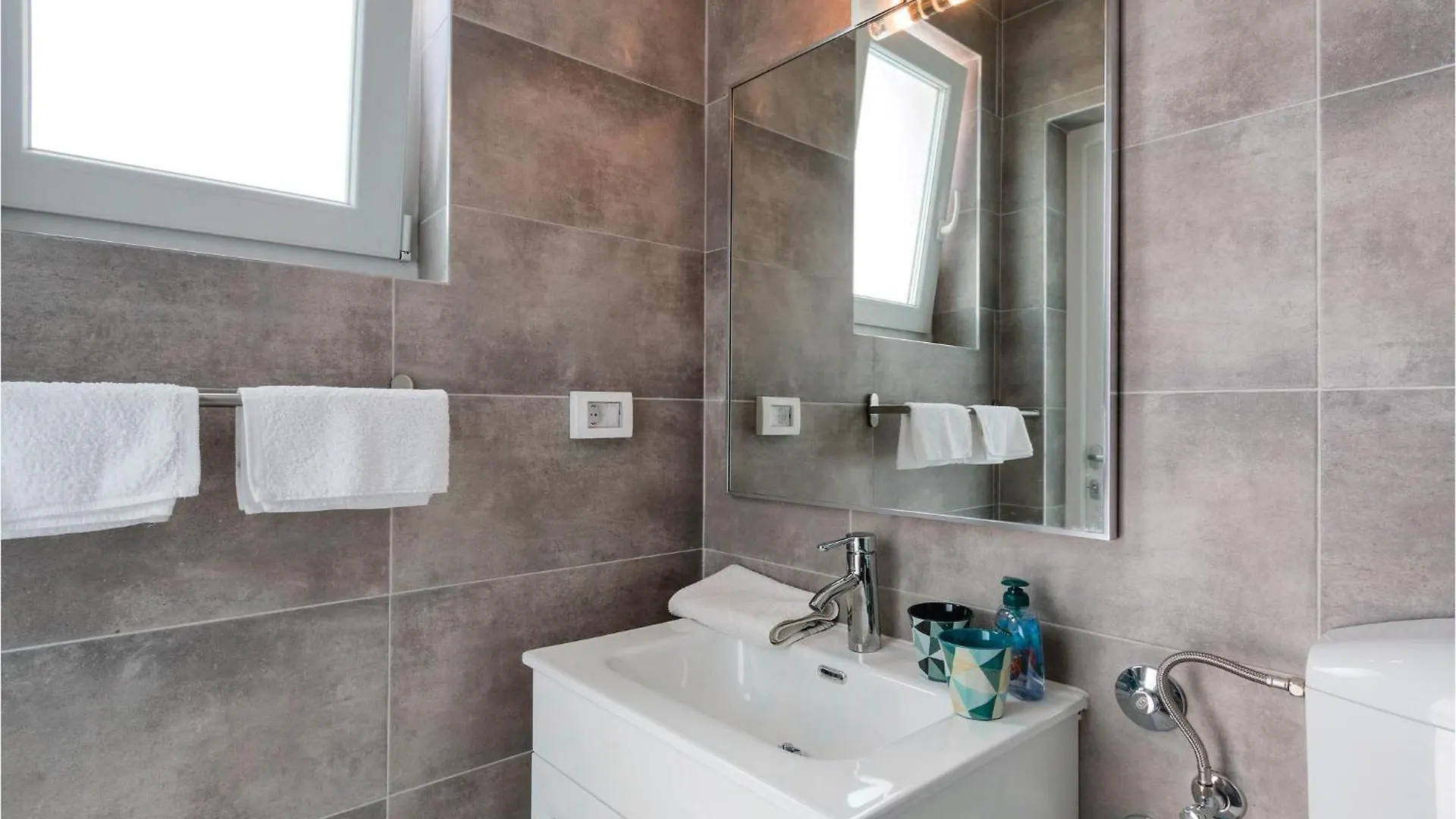 Holiday home 4 Bedroom Stunning Home In Pula
